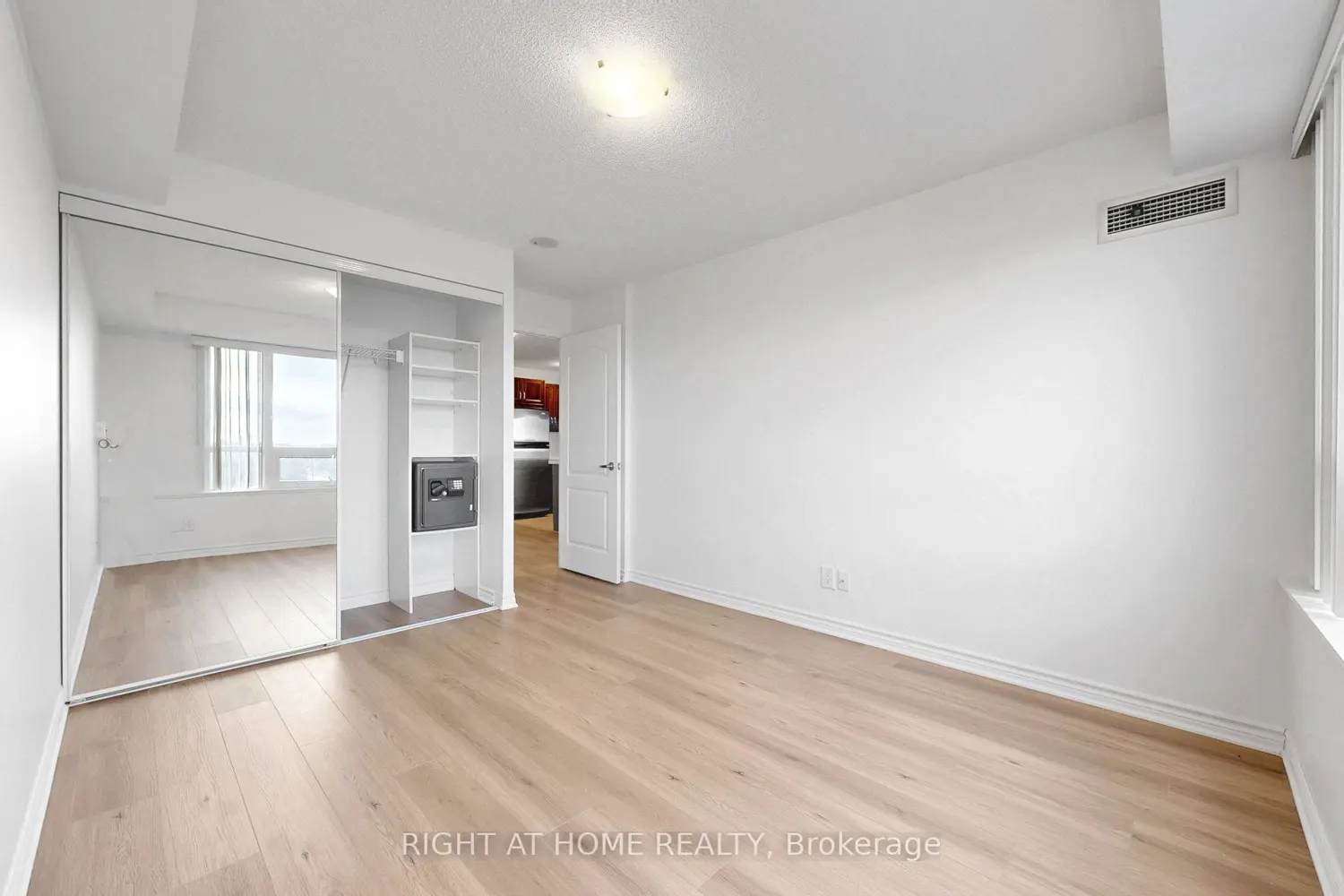 Additional image 13 of 2020 Mcnicoll Avenue 807