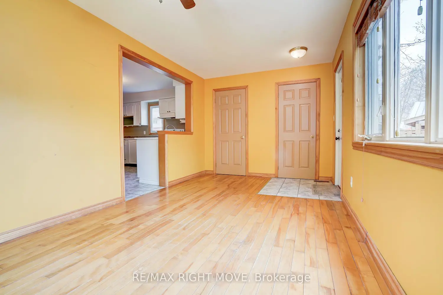 3391 Armand Avenue photo 3