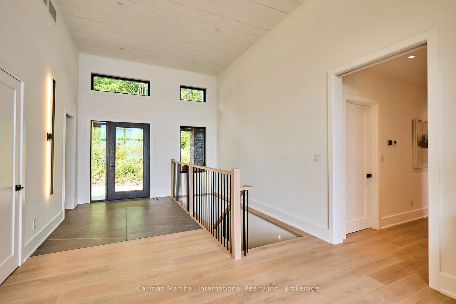1005 Winoka Way photo 3