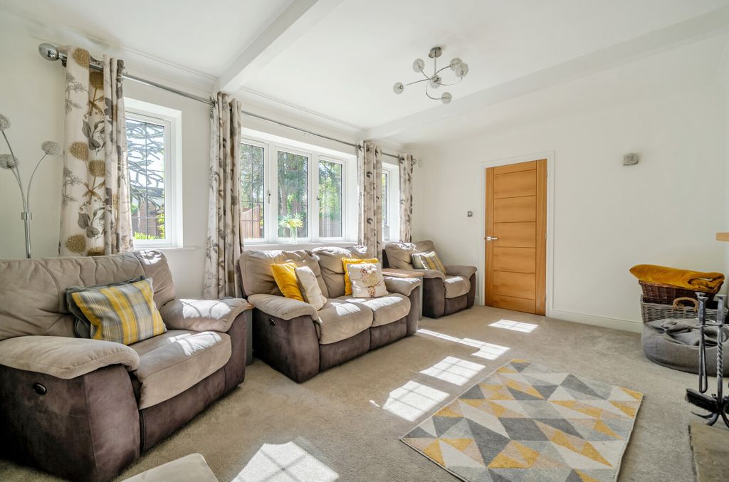 Additional image 5 of 4 bed detached house for saleReading Road South, Fleet, Hampshire GU52