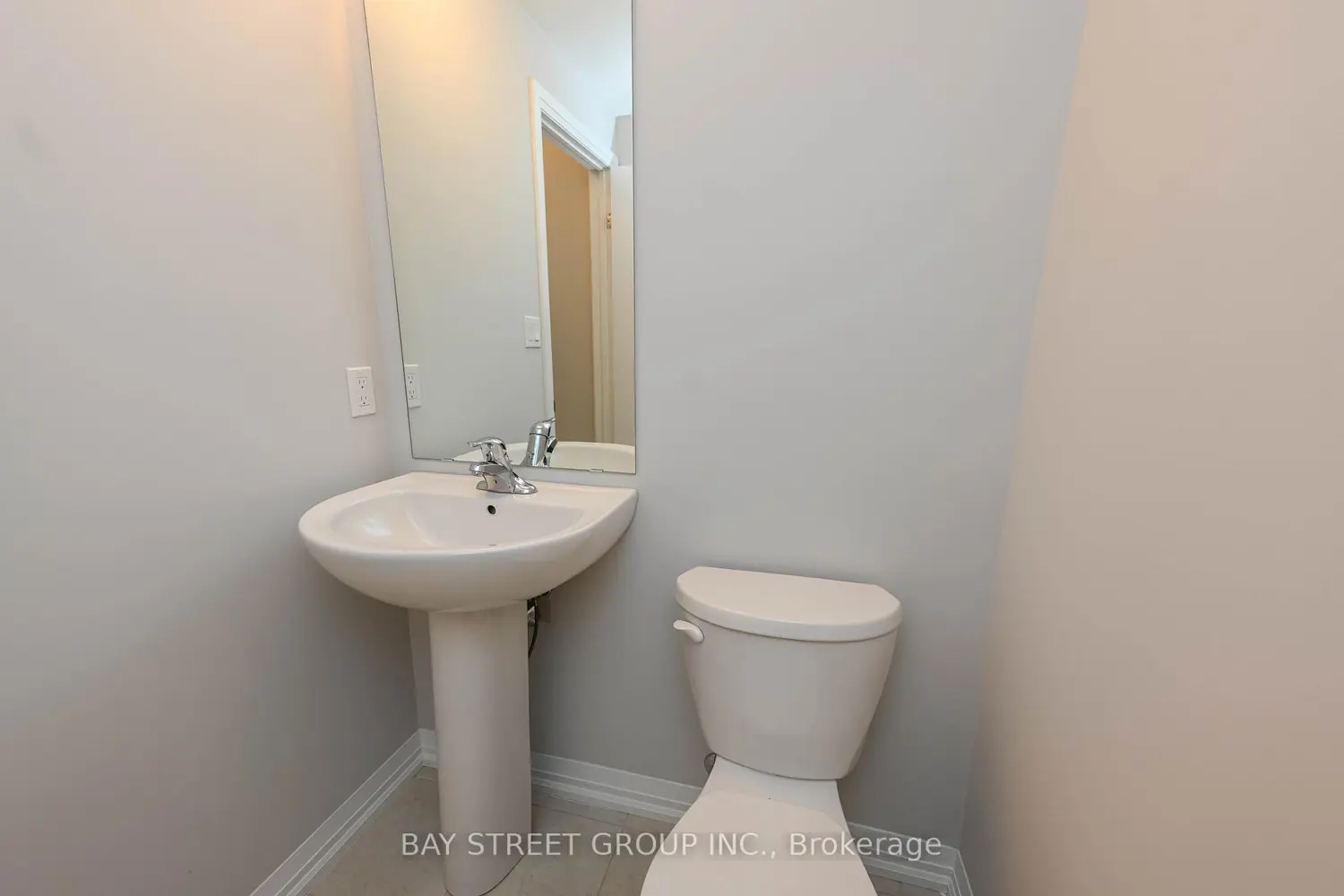 Additional image 6 of 4552 Portage Road 61