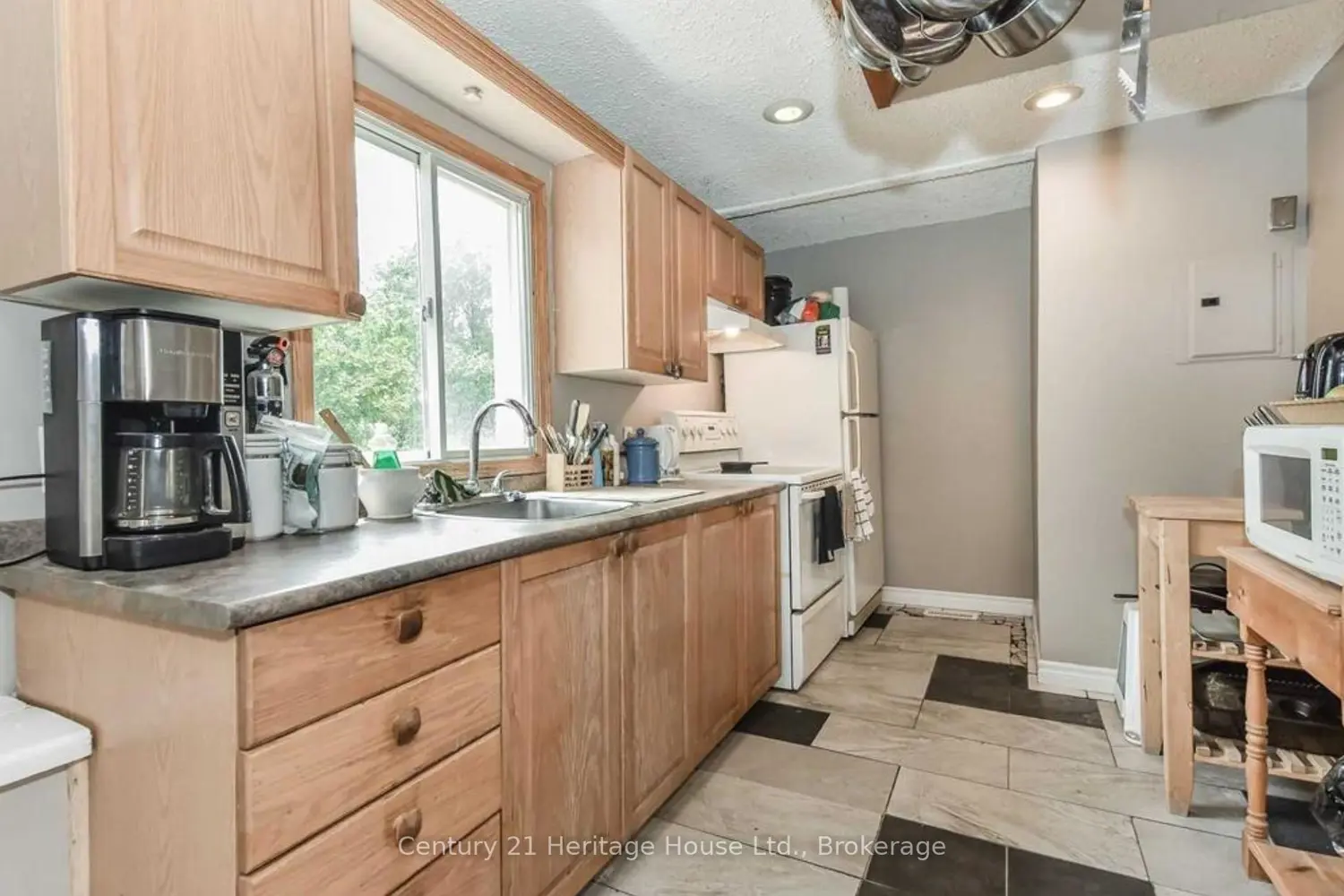 153 St. Andrews Street photo 4