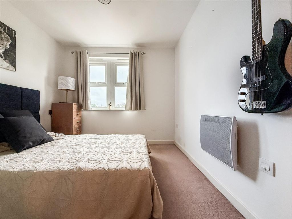 Additional image 11 of 2 bed flat for saleOysell Gardens, Portchester PO16