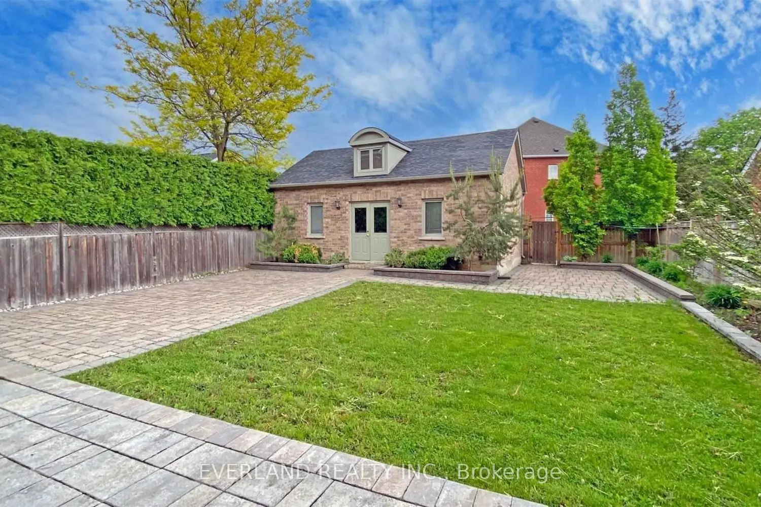 Additional image 19 of 27 The Fairways Street
