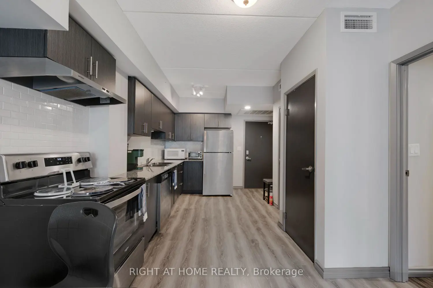 Additional image 13 of 275 Larch Street B415