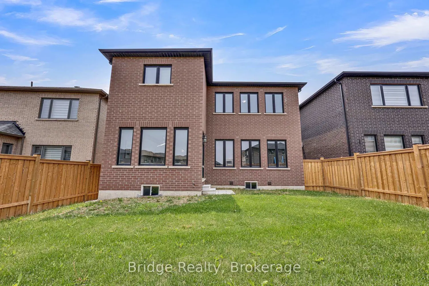 Additional image 17 of 1343 Upper Thames Drive
