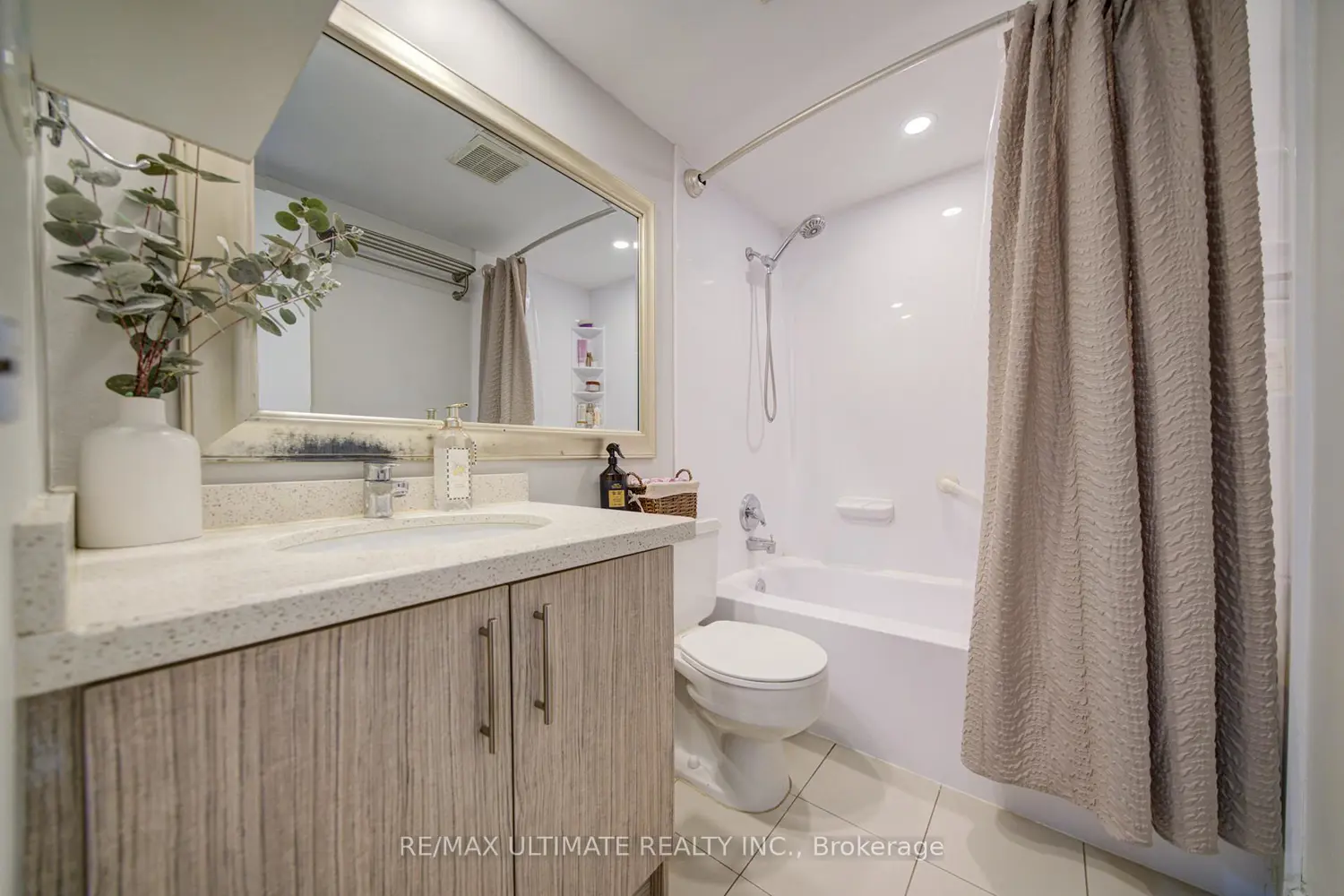 Additional image 11 of 11 Wincott Drive Ph#11