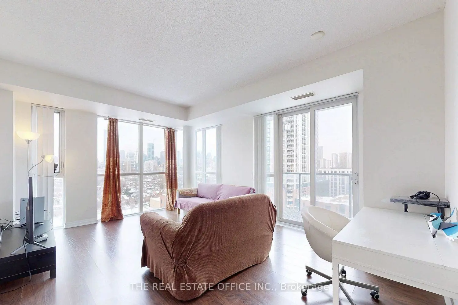 25 Cole Street 1501