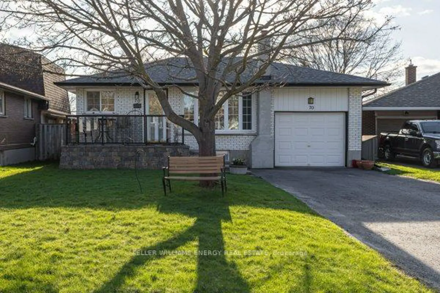 70 Oriole Court photo 2