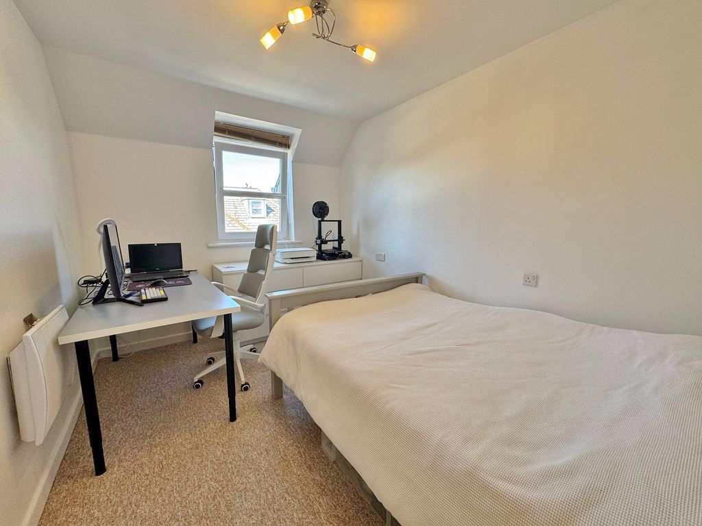 Additional image 10 of 2 bed flat for saleOysell Gardens, Portchester PO16
