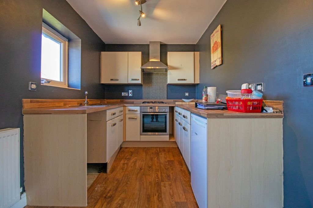2 bed flat for saleThe Wharf, Morton DN21 photo 3