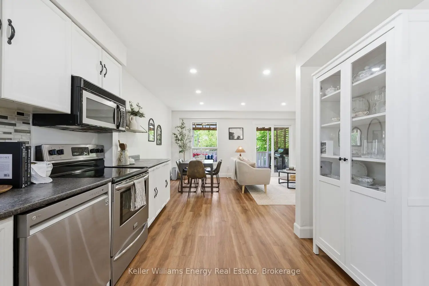 149 Andrew Street photo 5
