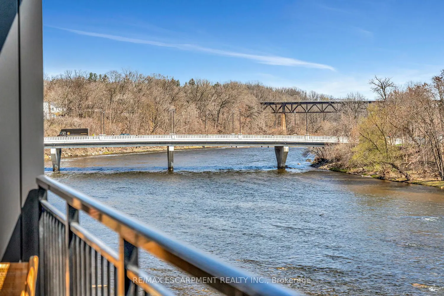 7 Grand River Street 203