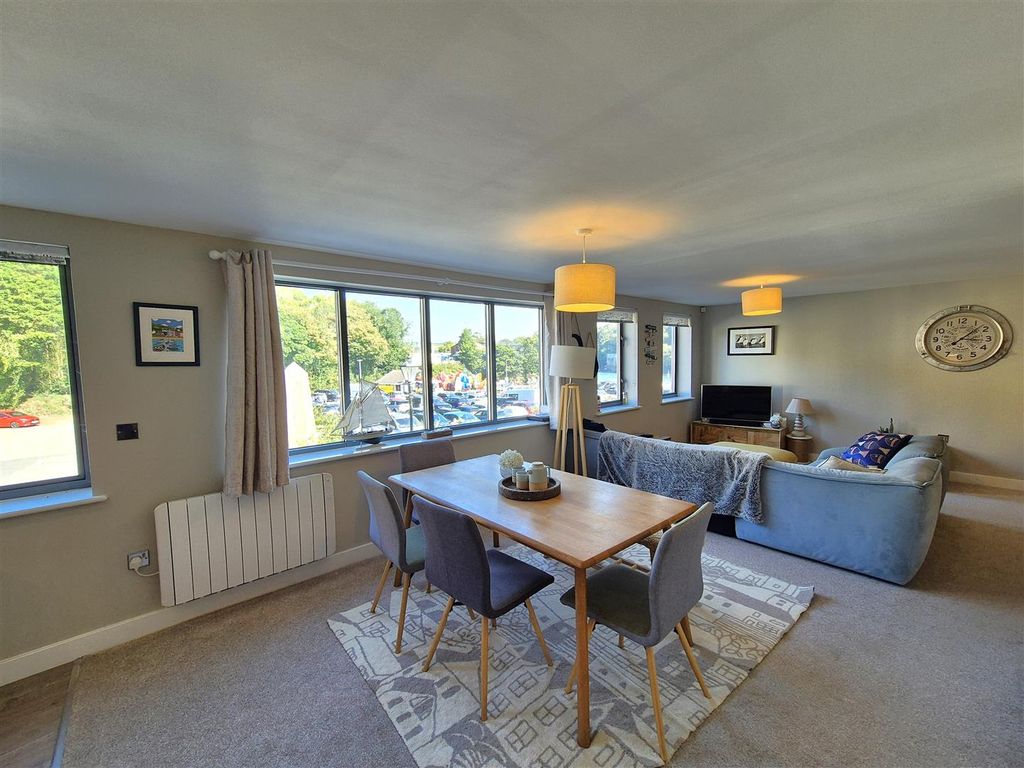 Additional image 3 of 3 bed flat for saleStation Road, Fowey PL23