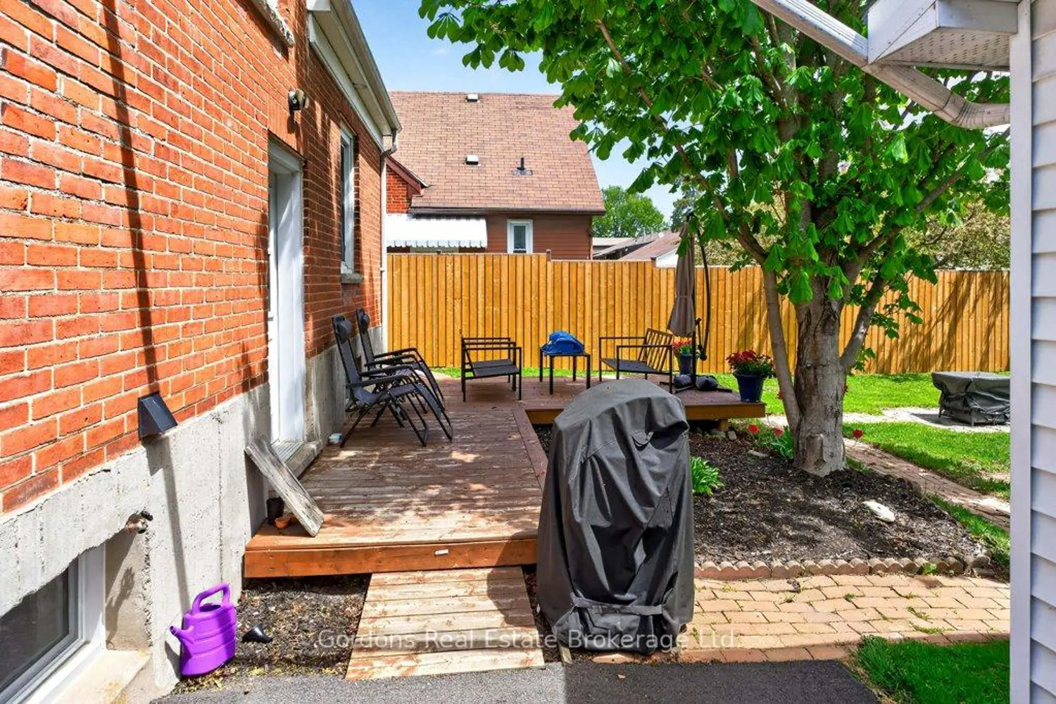 21 Wellington Crescent photo 5