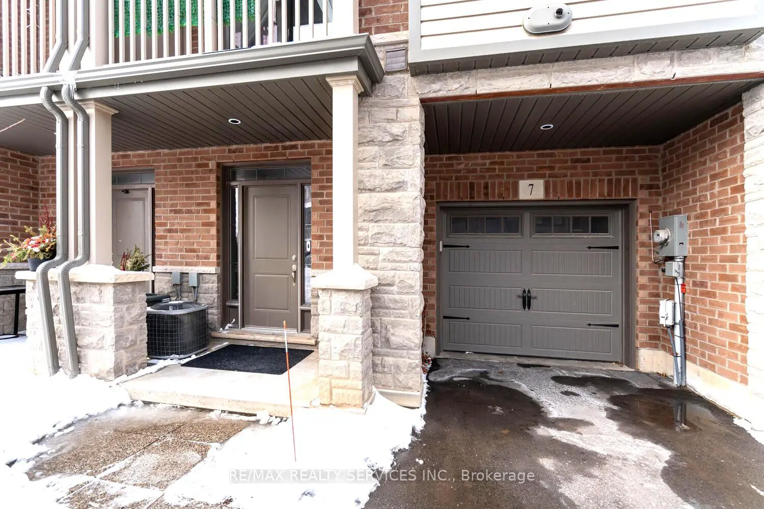 7 Ridgeside Lane photo 2