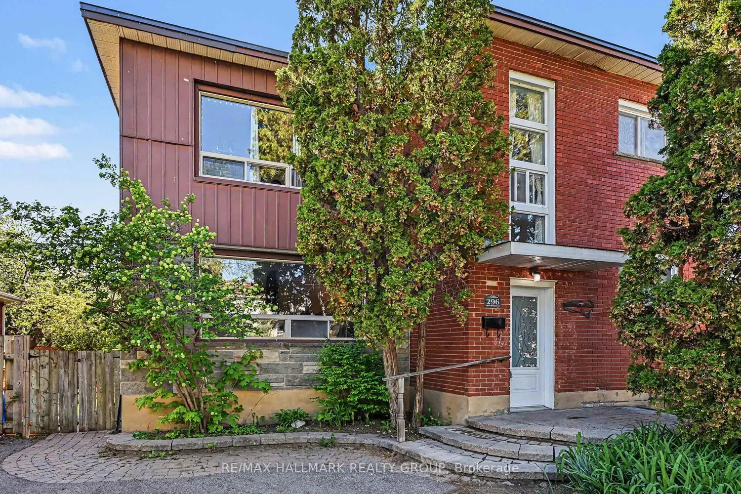 296 Britannia Road photo 3