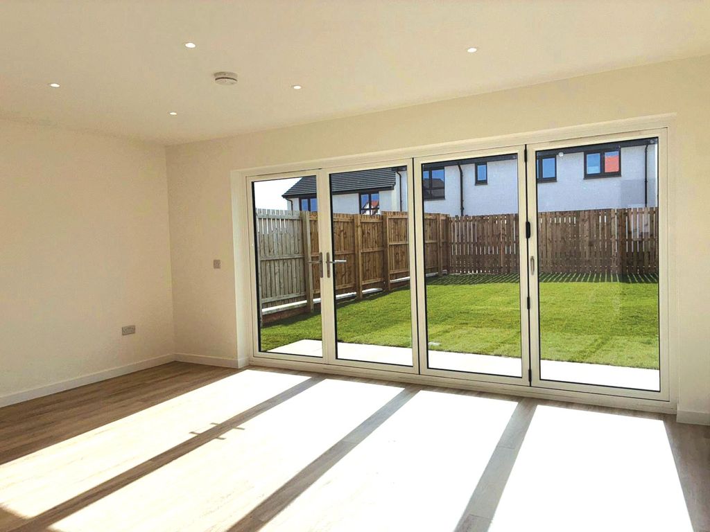 Additional image 3 of 4 bed detached house for saleCastle Gate, Airth FK2