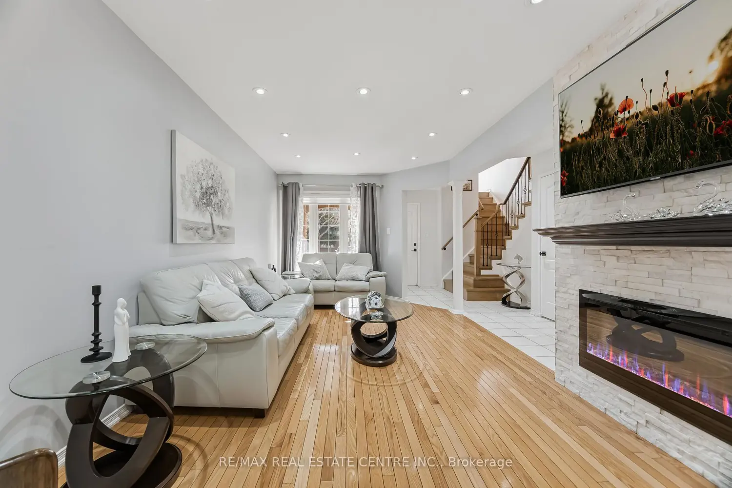 2665 Thomas Street 62 photo 4