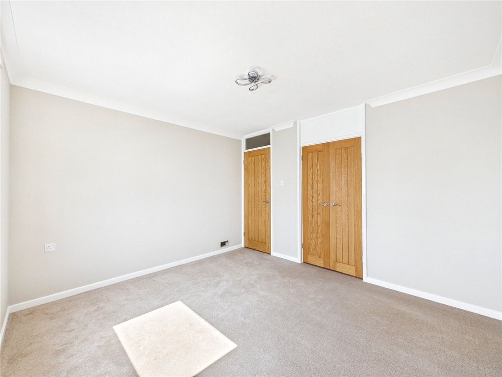 Additional image 8 of 2 bed flat for saleStanley Road, Felixstowe, Suffolk IP11