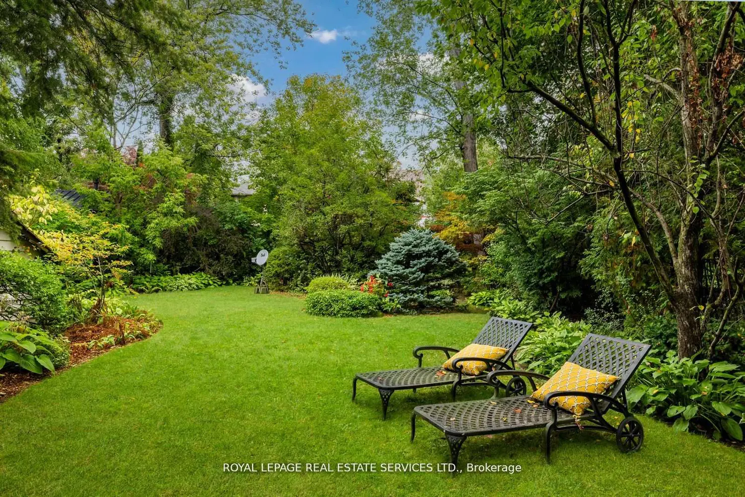 18 Queen Marys Drive
