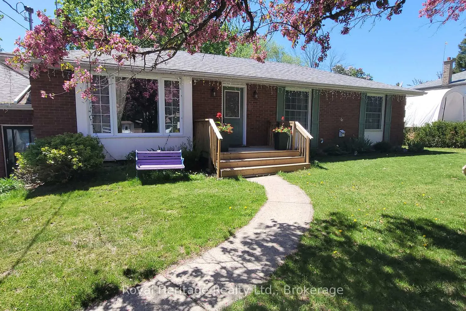 115 Chatterton Valley Crescent