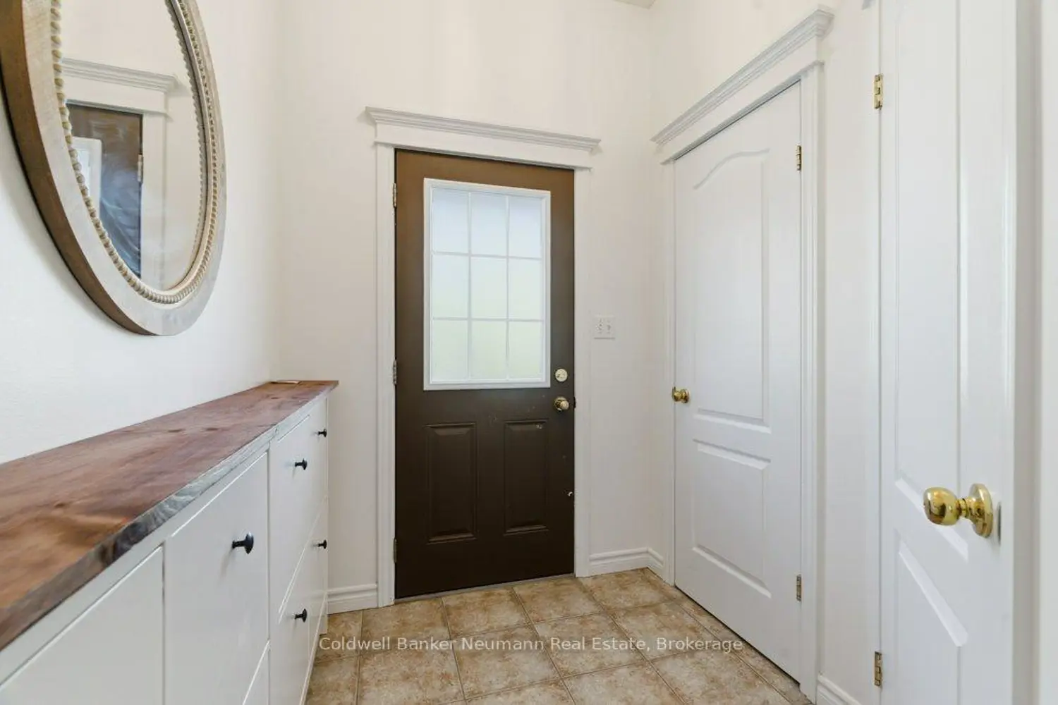 114 Creighton Avenue photo 2