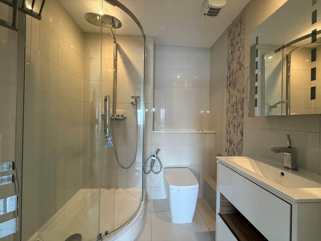 Additional image 9 of 2 bed flat for saleMacarthur Close, Erith DA8
