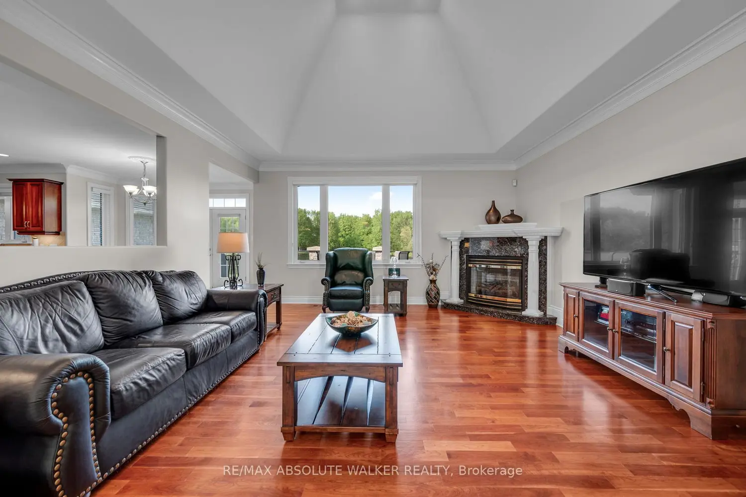 2501 Kearns Way photo 4