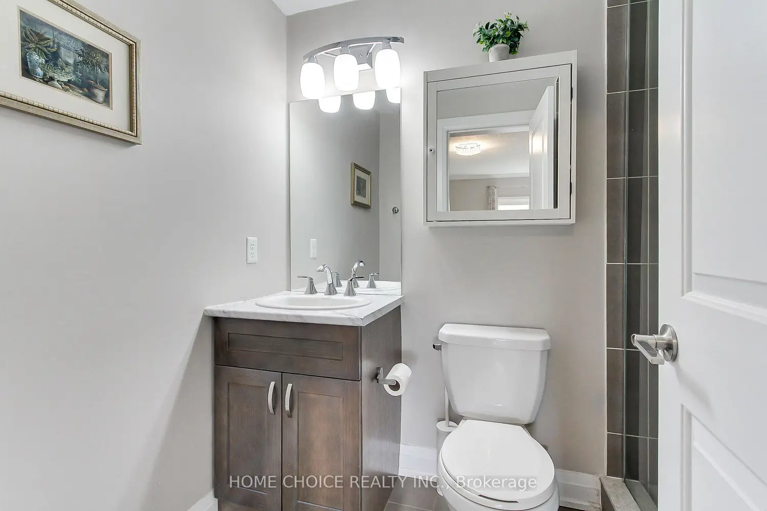 Additional image 10 of 720 Yonge Street 301