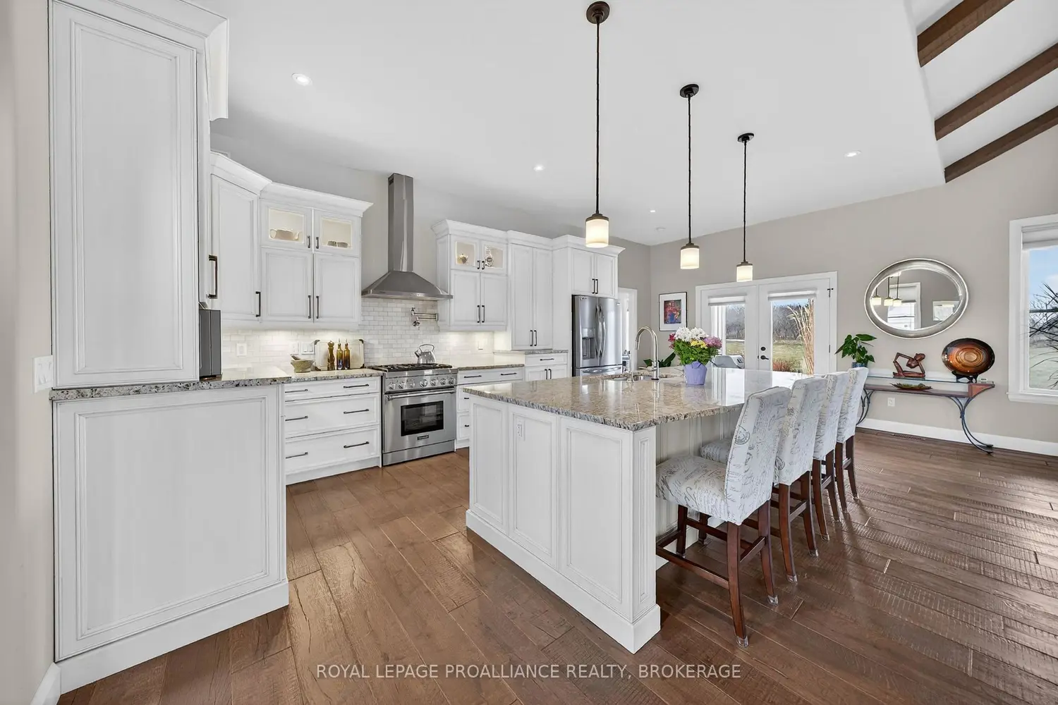 89 Gentlebreeze Drive photo 5