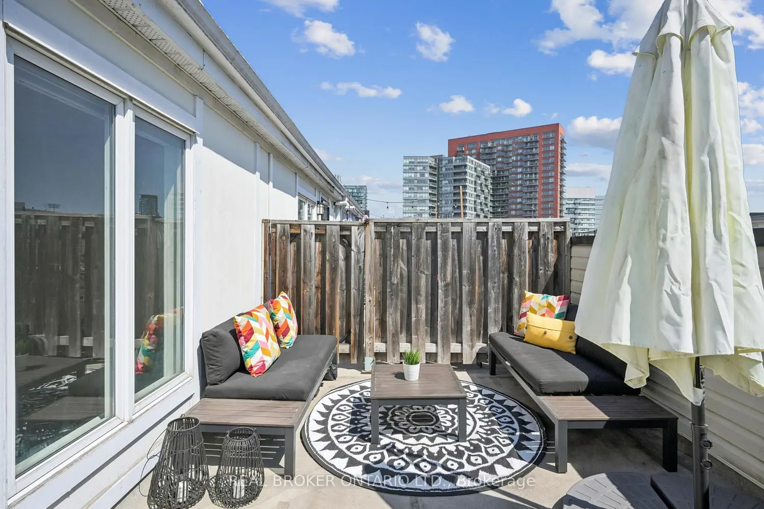 Additional image 19 of 18 Laidlaw Street 1011
