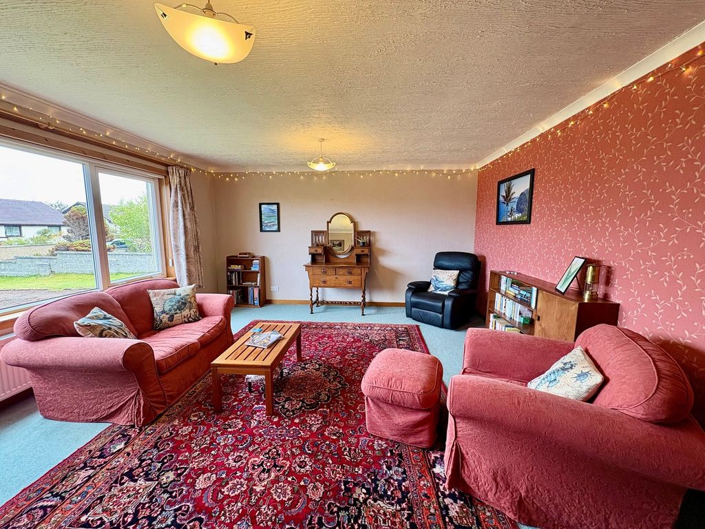5 bed detached bungalow for saleWest Burnside, Thurso, Highland. KW14 photo 2
