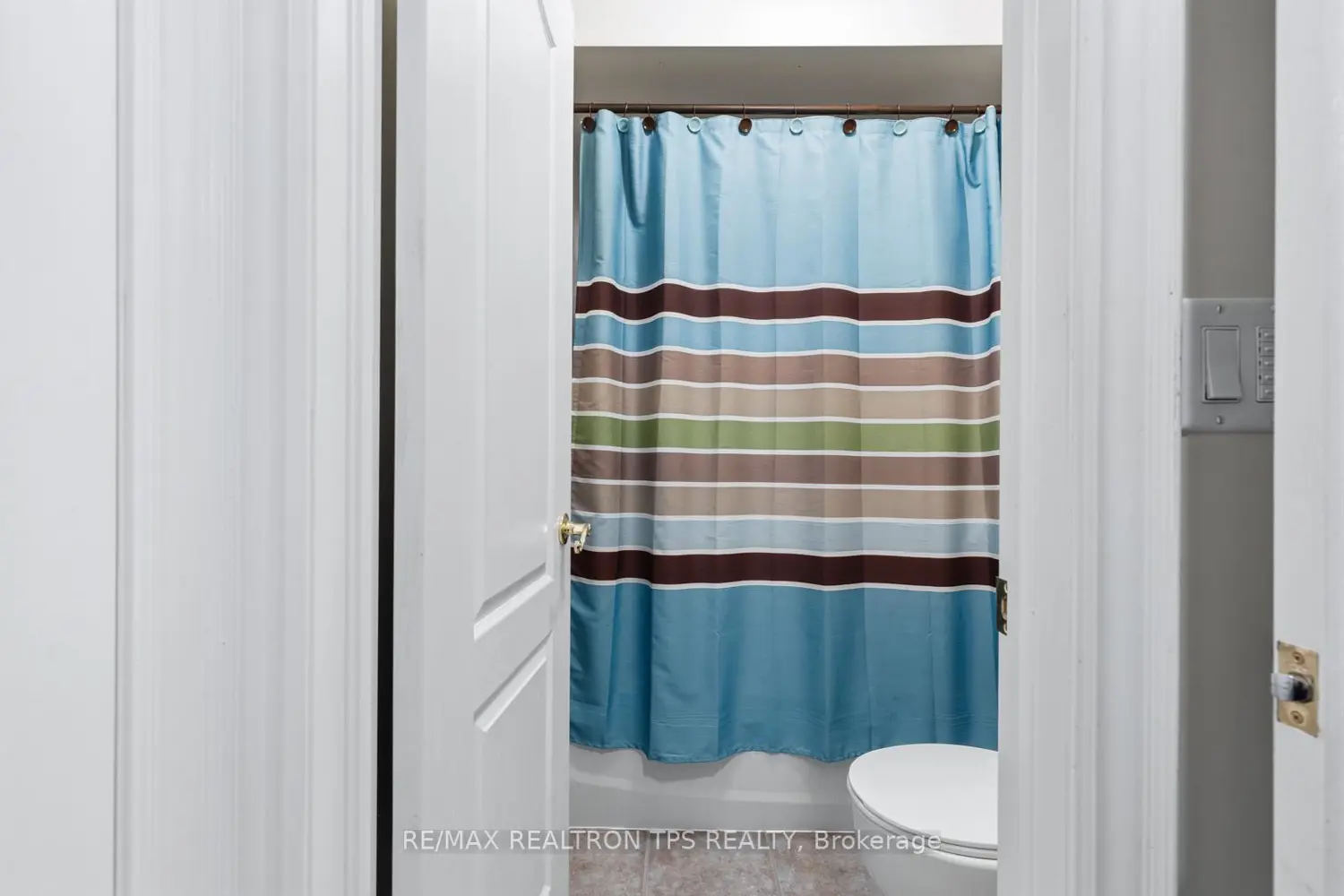 555 Kingsfield Loop photo 4