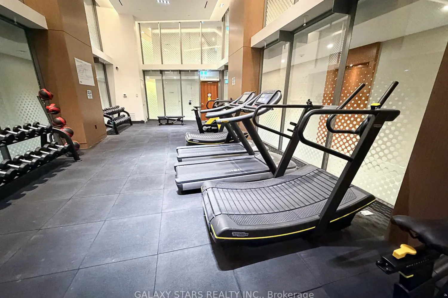 Additional image 17 of 15 Queens Quay 309