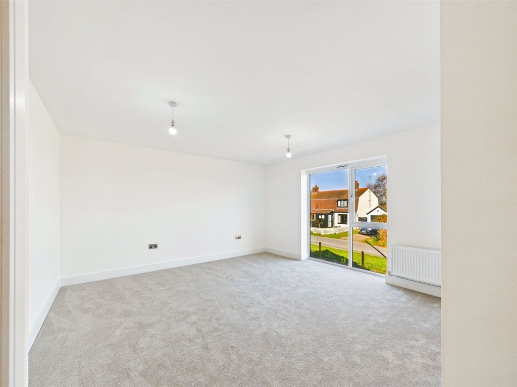 Additional image 10 of 4 bed detached house for sale4 Fleet Road, Felixstowe, Suffolk IP11