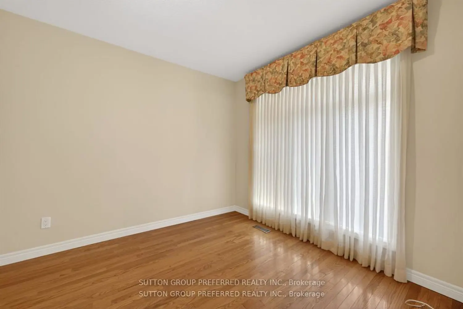 519 Rosecliffe Terrace photo 3