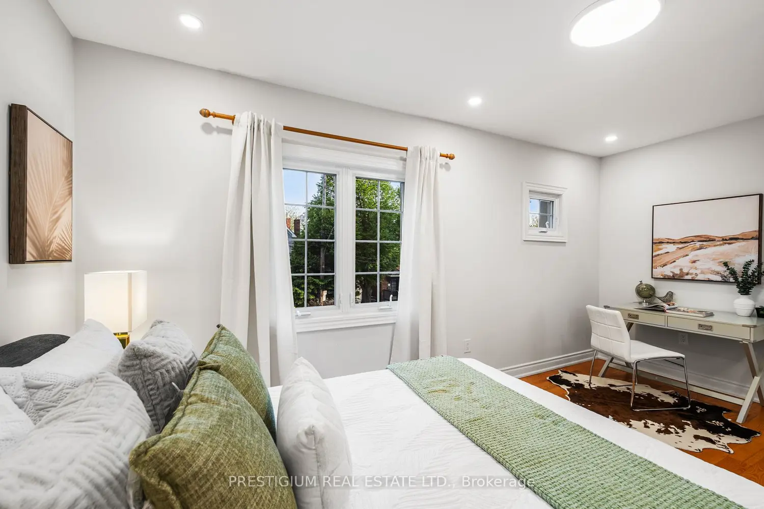 Additional image 11 of 556 Davisville Avenue