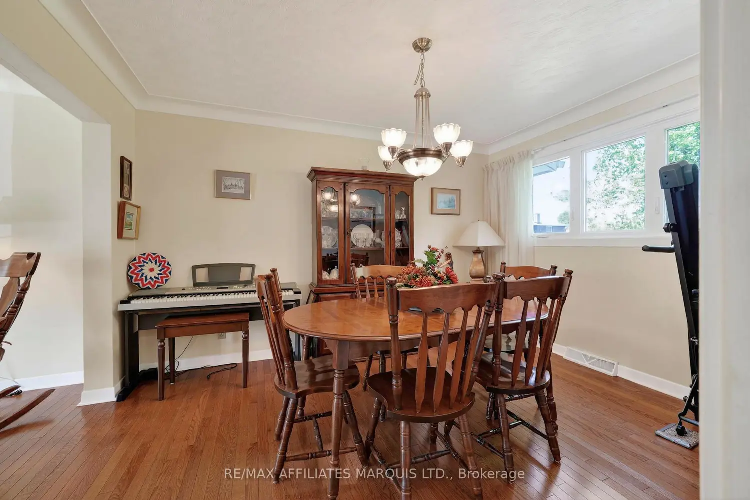 1607 Charles Street photo 3