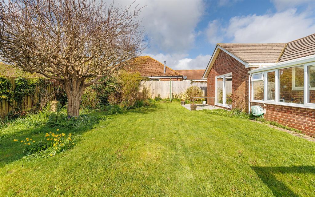 Additional image 2 of 3 bed detached bungalow for saleBay Road, Freshwater PO40