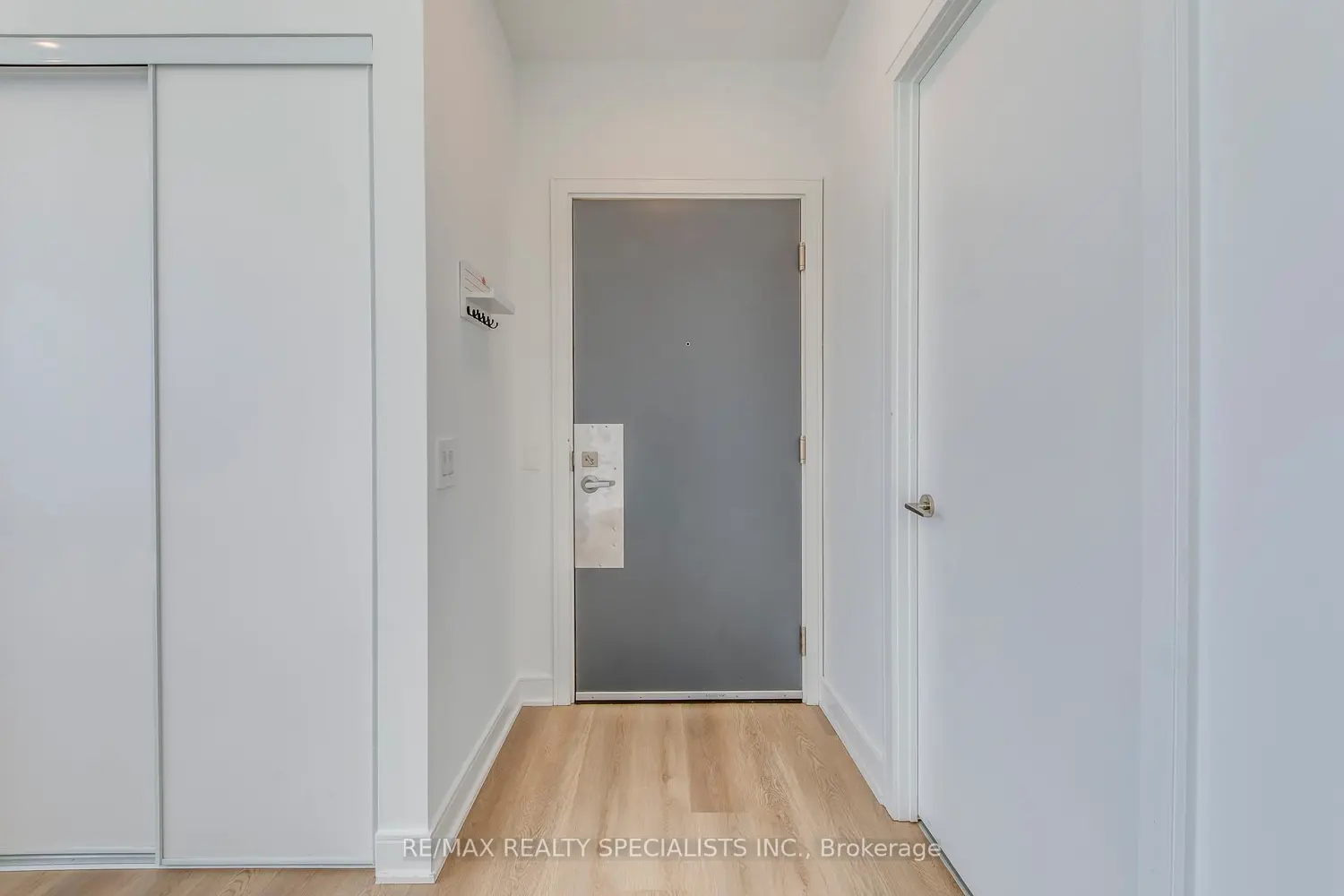 86 Dundas Street 1711 photo 3