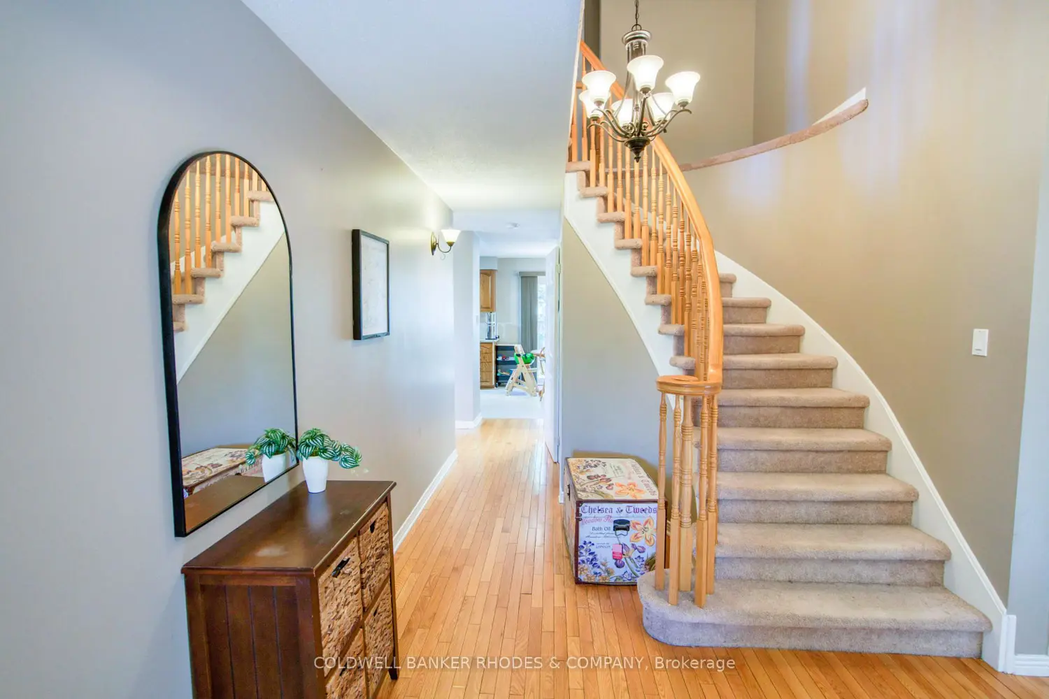 54 Keys Way photo 3