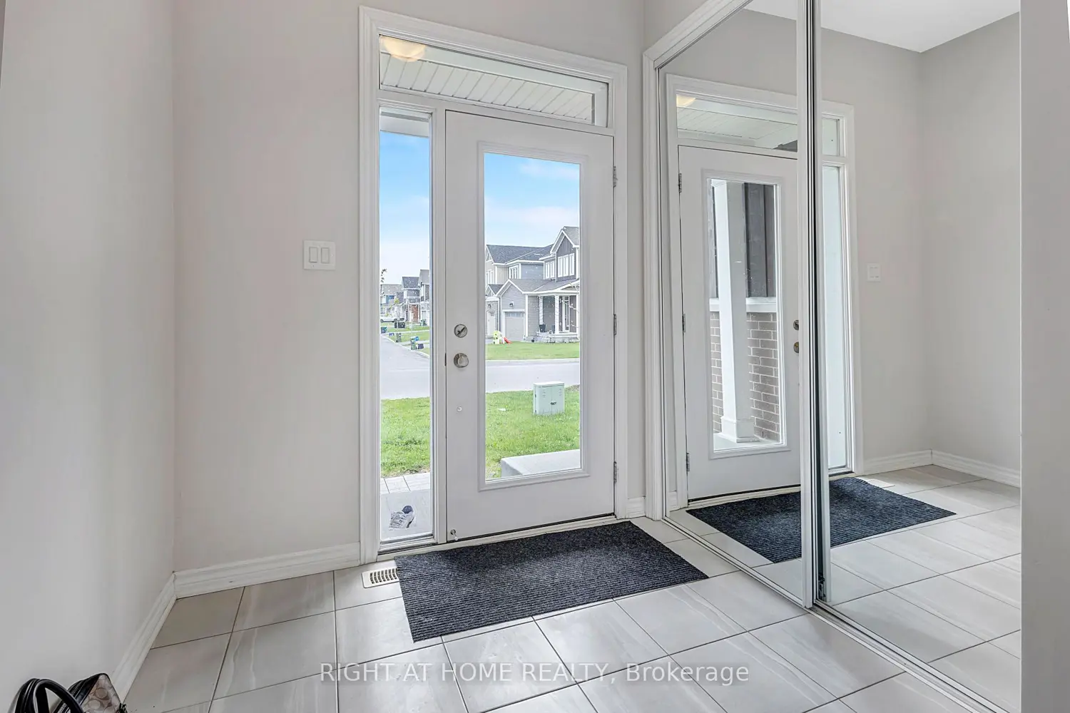 206 Pursuit Terrace photo 3