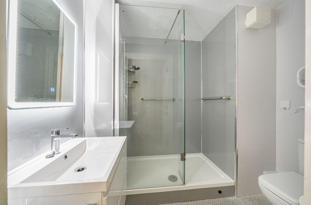 Additional image 14 of 1 bed flat for saleSwan Lane, Faringdon, Oxfordshire SN7