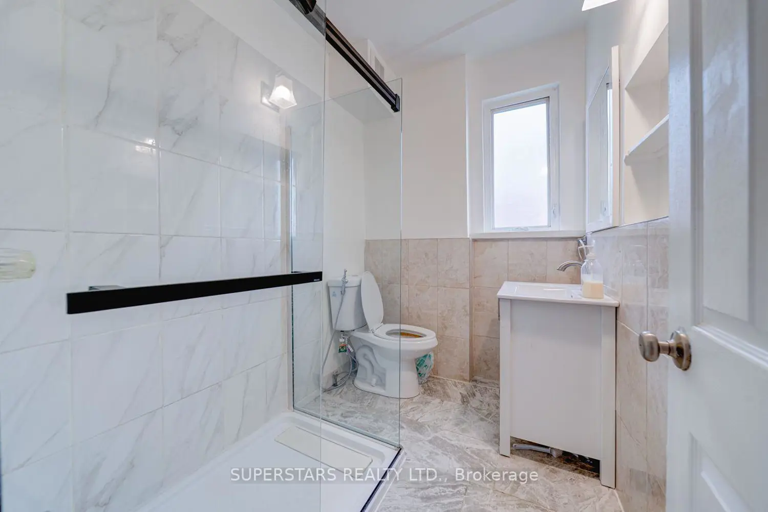 Additional image 9 of 1587 Dufferin Street