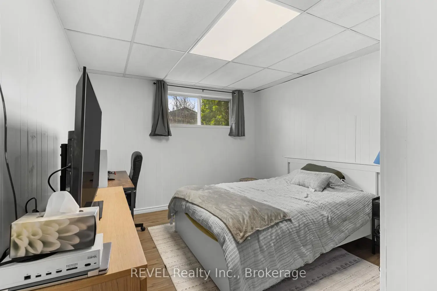 733 Clare Avenue photo 5