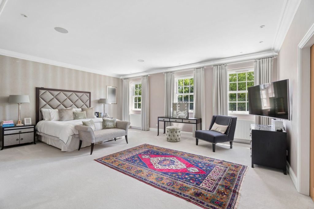 Additional image 12 of 7 bed detached house for saleCamp Road, Gerrards Cross SL9