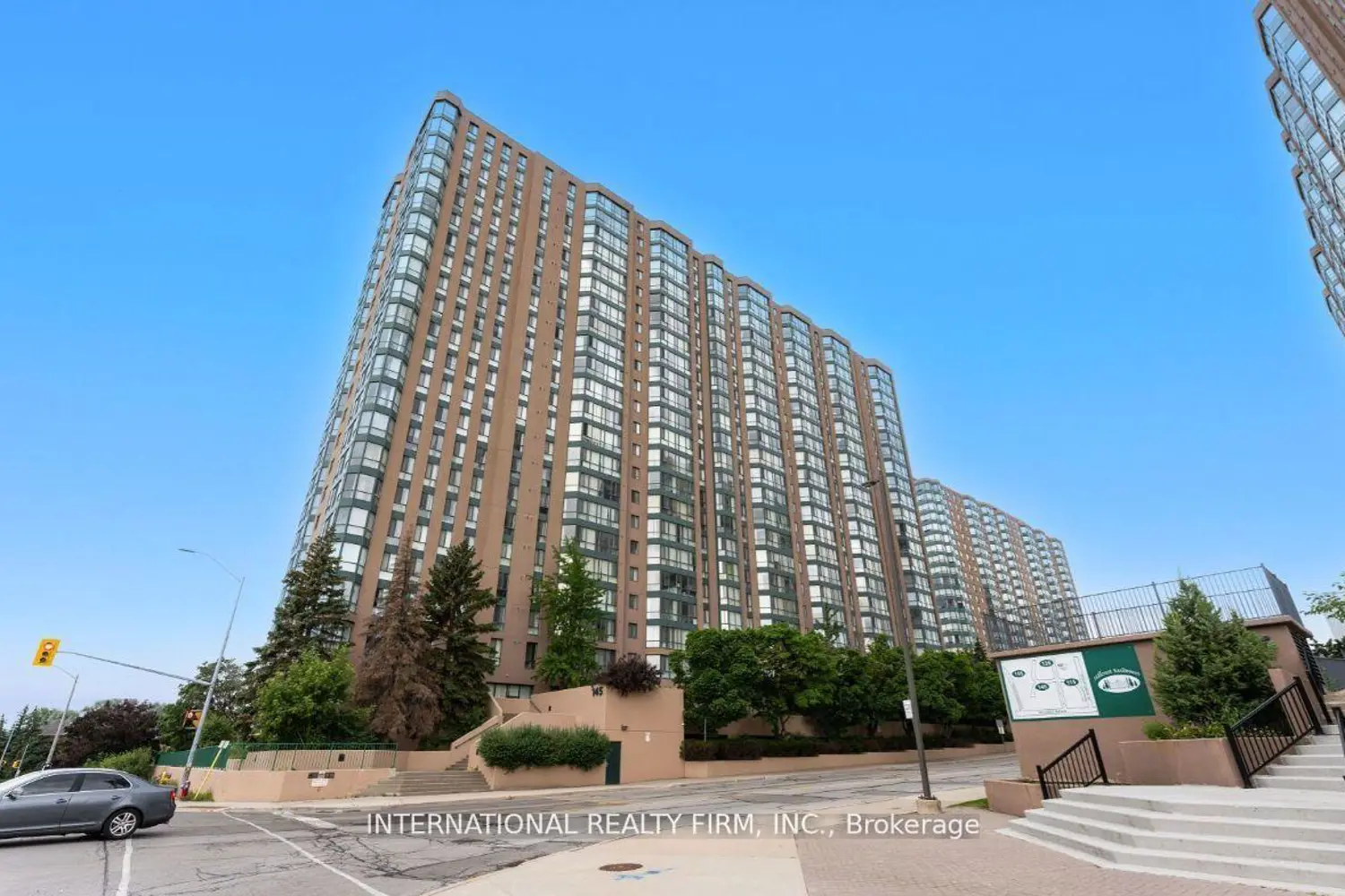 145 Hillcrest Avenue 2310