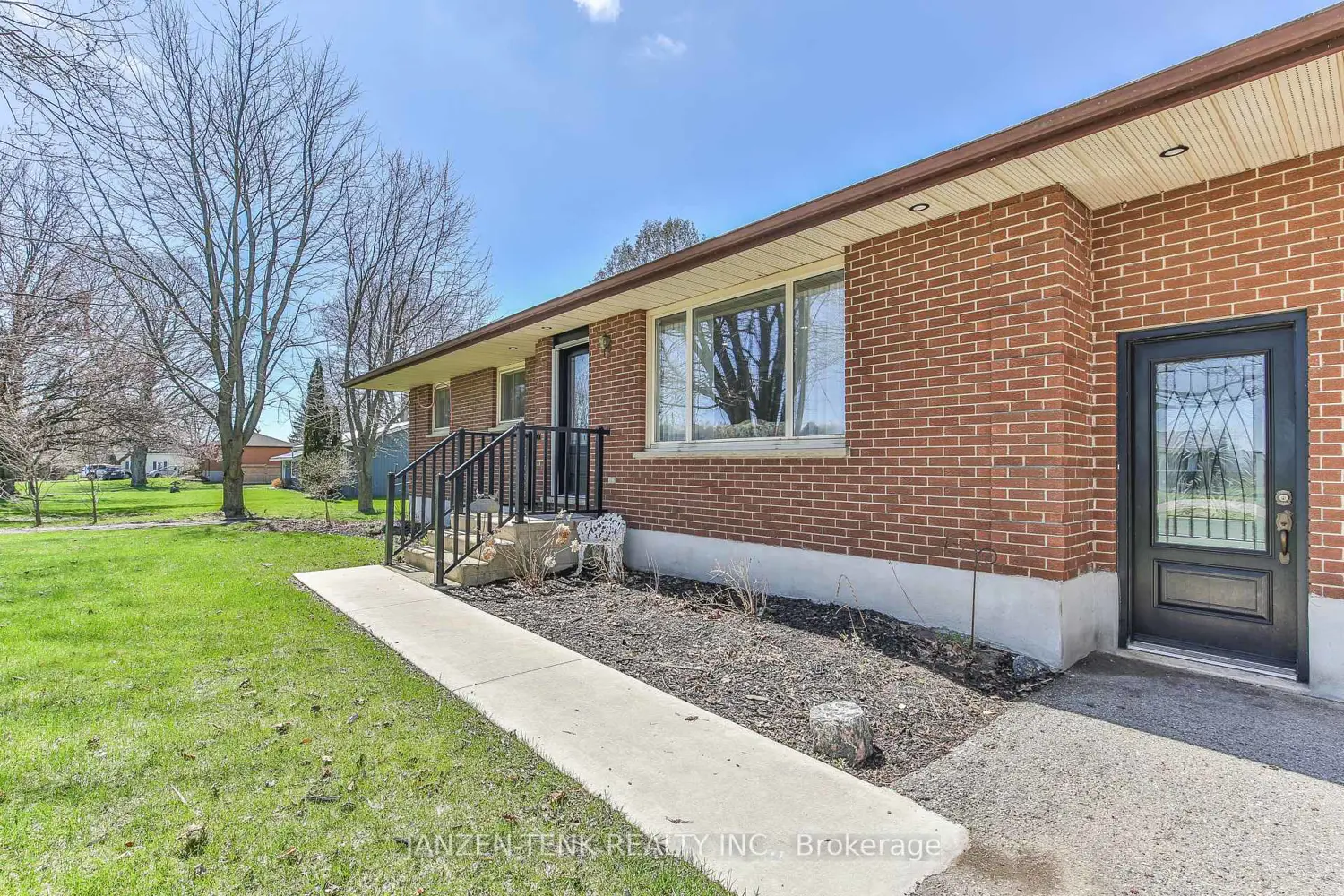 6551 Springfield Road photo 2