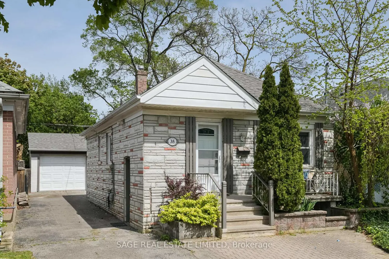 Additional image 5 of 35 Blakley Avenue